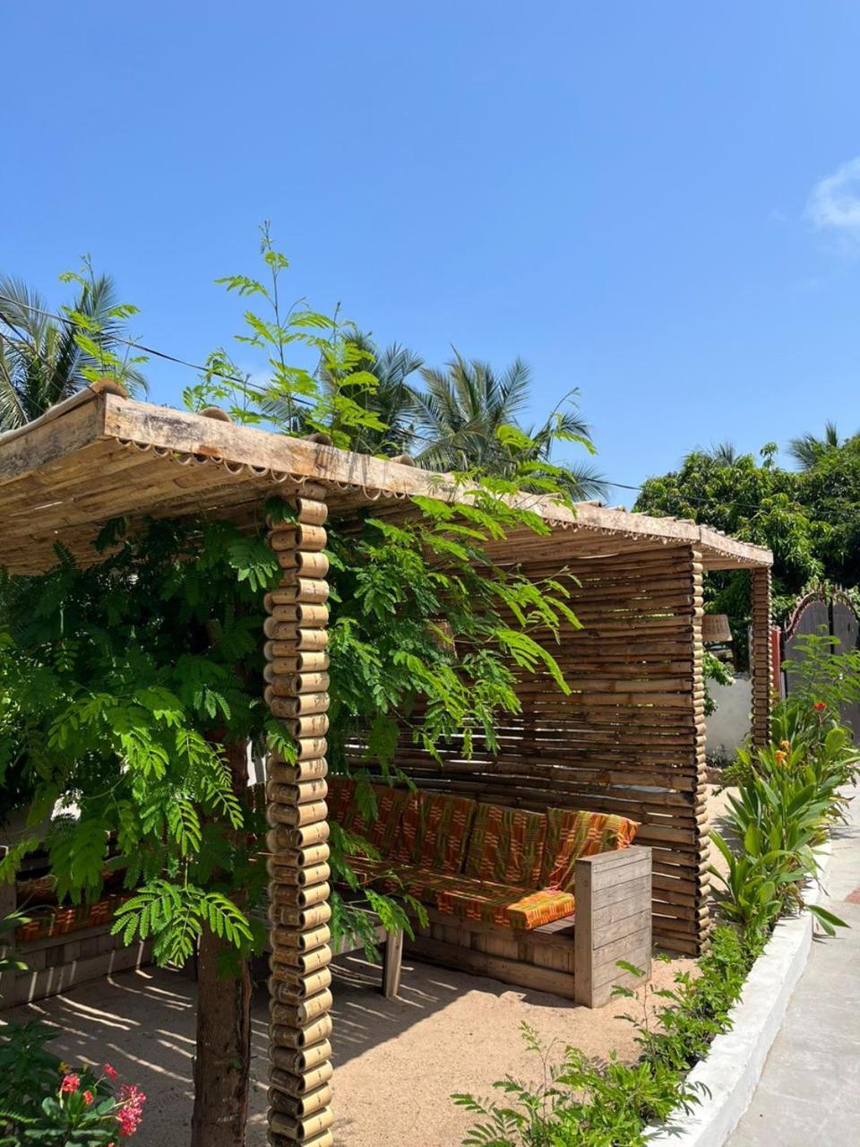 African Treasure Beach Resort Kokrobite Luaran gambar