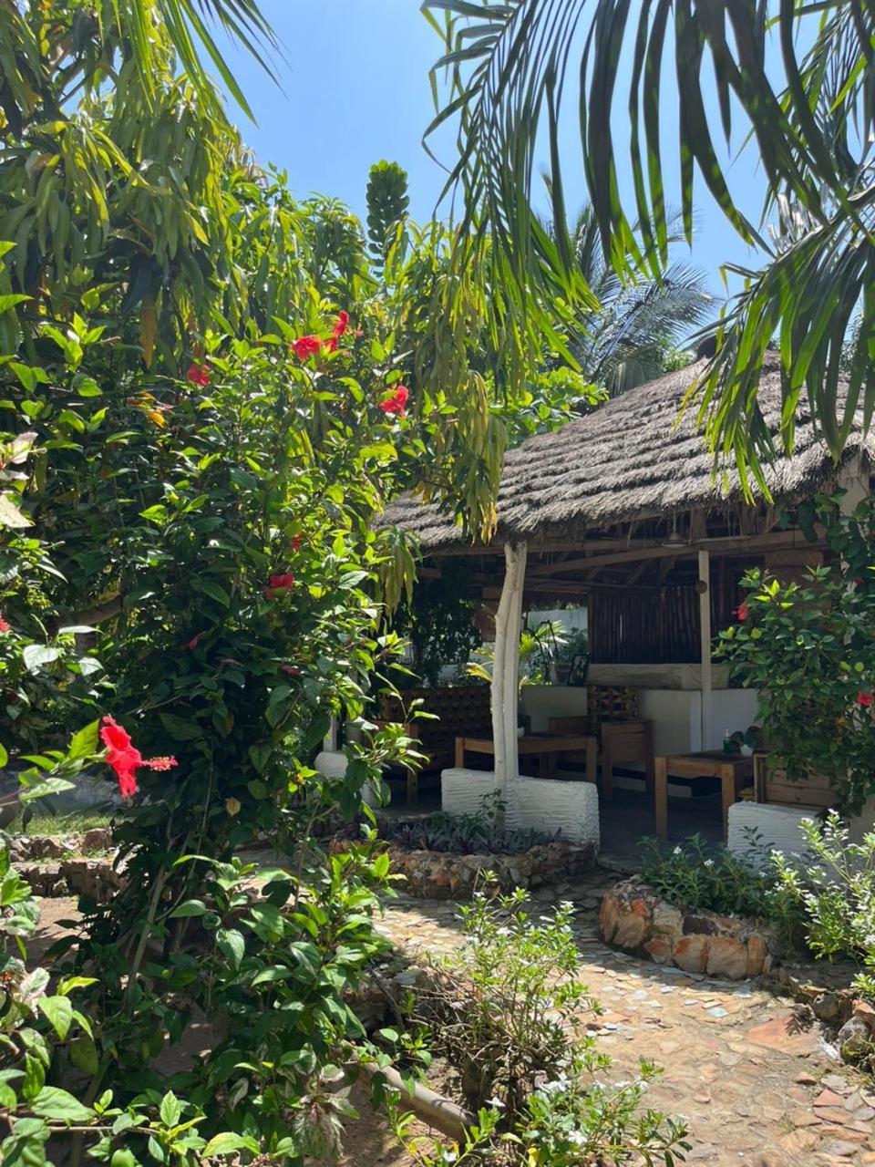African Treasure Beach Resort Kokrobite Luaran gambar